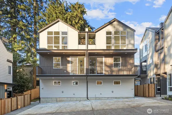 10748 Interlake Avenue N, Seattle, WA 98133