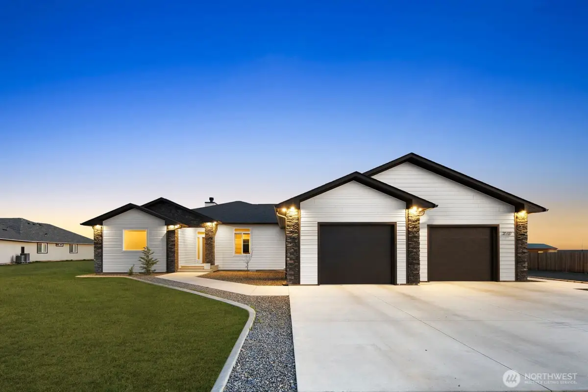 3569 Road 7.8 Ne, Moses Lake, WA 98837 - #1