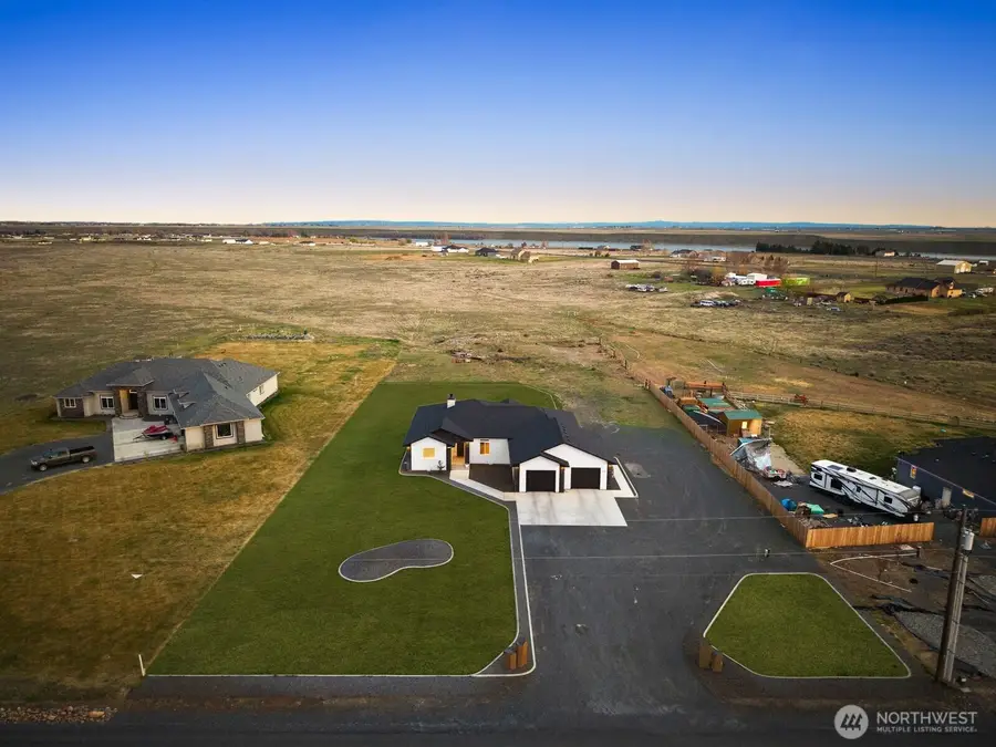3569 Road 7.8 Ne, Moses Lake, WA 98837 - #3