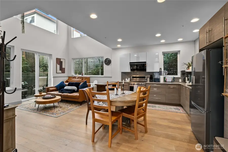 4329 Woodland Park Avenue N, Seattle, WA 98103 - #3