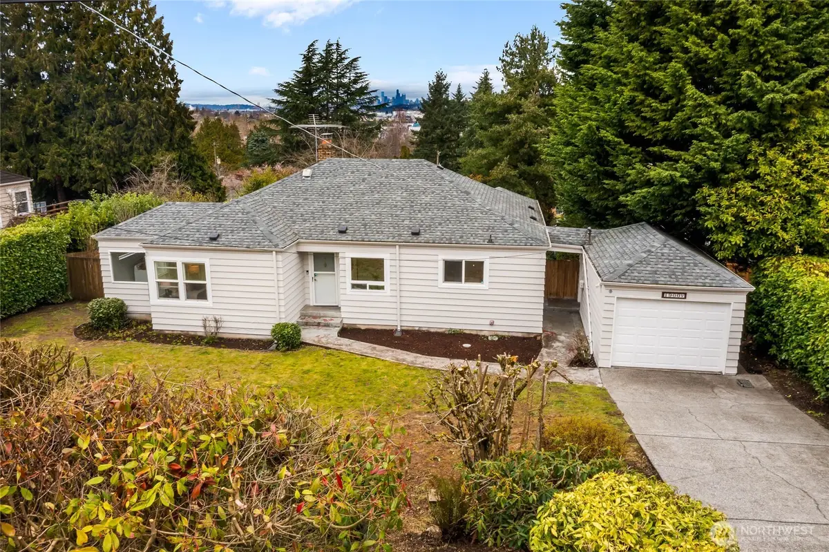 1900 S 104th, Seattle, WA 98168 - #1