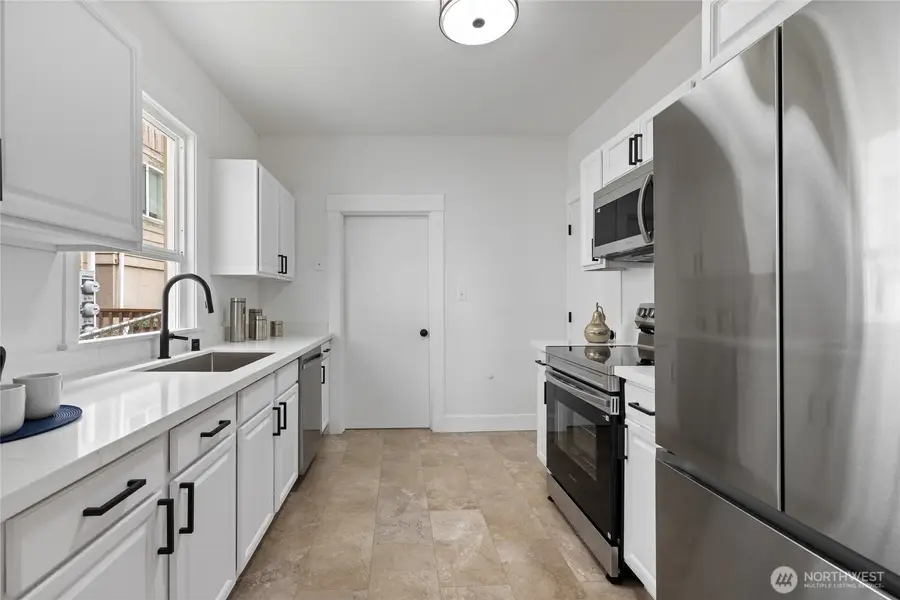 310 S 28th Street, Tacoma, WA 98402 - #3