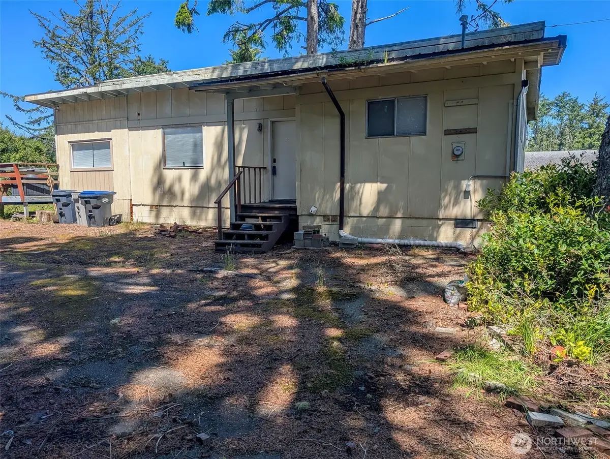 581 Dolphin Avenue Ne, Ocean Shores, WA 98569 - #1