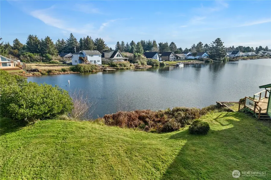 800 Cod Court Sw, Ocean Shores, WA 98569 - #2