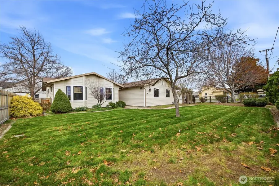 2017 S Washington Street, Kennewick, WA 99337 - #2