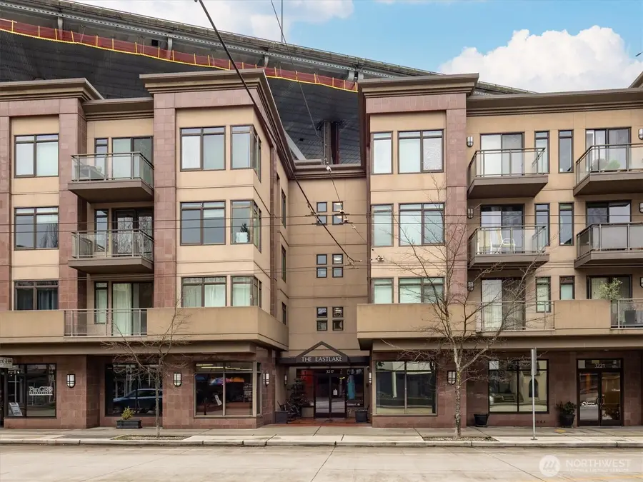 3217 Eastlake Avenue E #210, Seattle, WA 98102 - #2