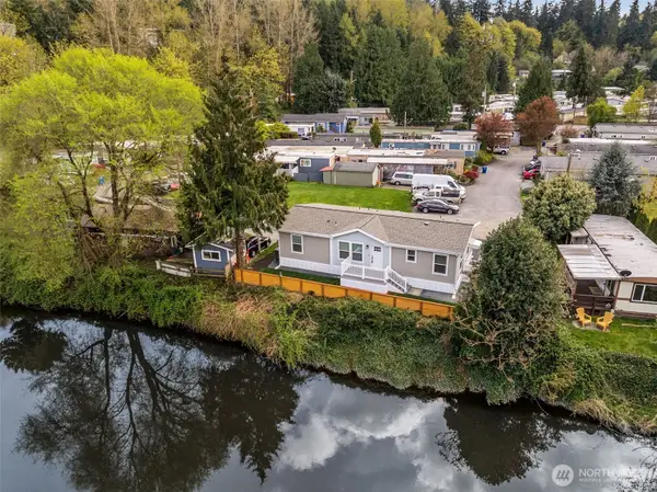 11510 E Riverside Drive #27, Bothell, WA 98011