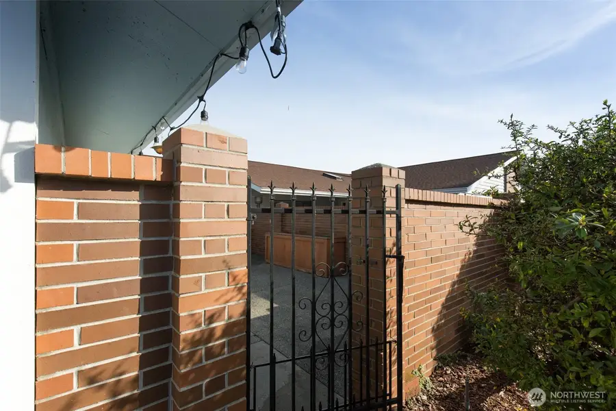 102 Hilltop Drive #B, Sequim, WA 98382 - #3