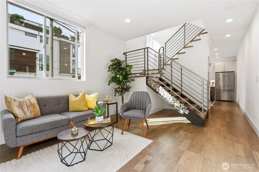 2001 13th Avenue W, Seattle, WA 98119 - #3