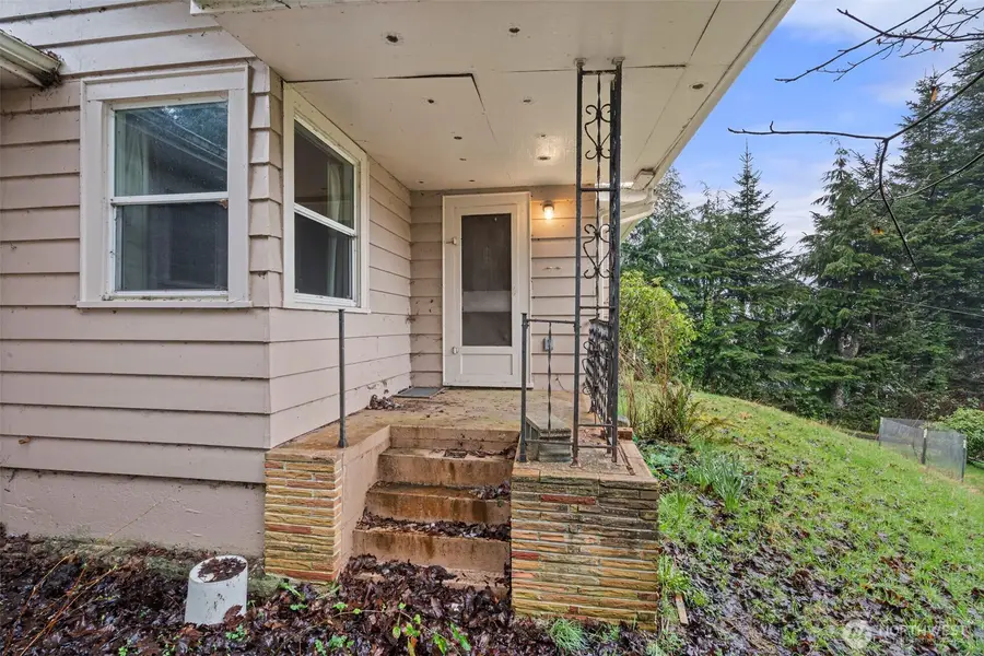 1905 Gerber Street, Raymond, WA 98577 - #3