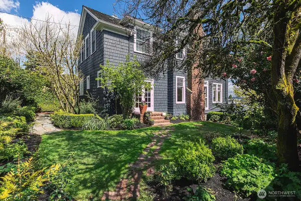 624 35th Avenue, Seattle, WA 98122