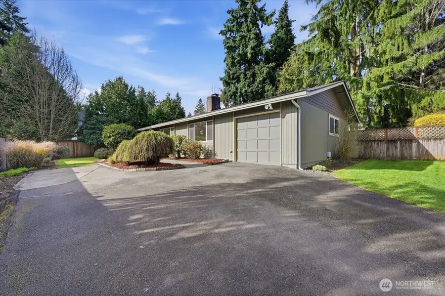 1329 N 183rd Street, Shoreline, WA 98133 - #3