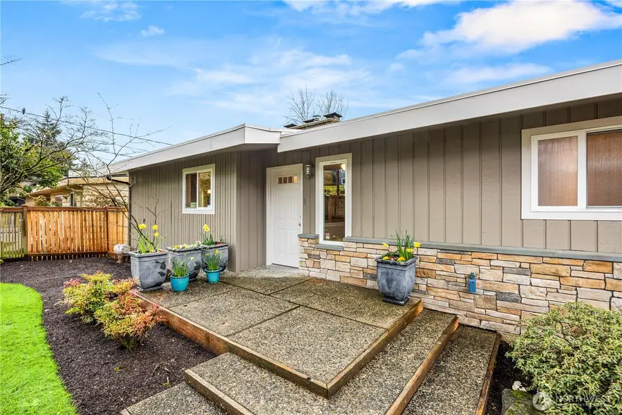 231 105th Avenue Se, Bellevue, WA 98004 - #2