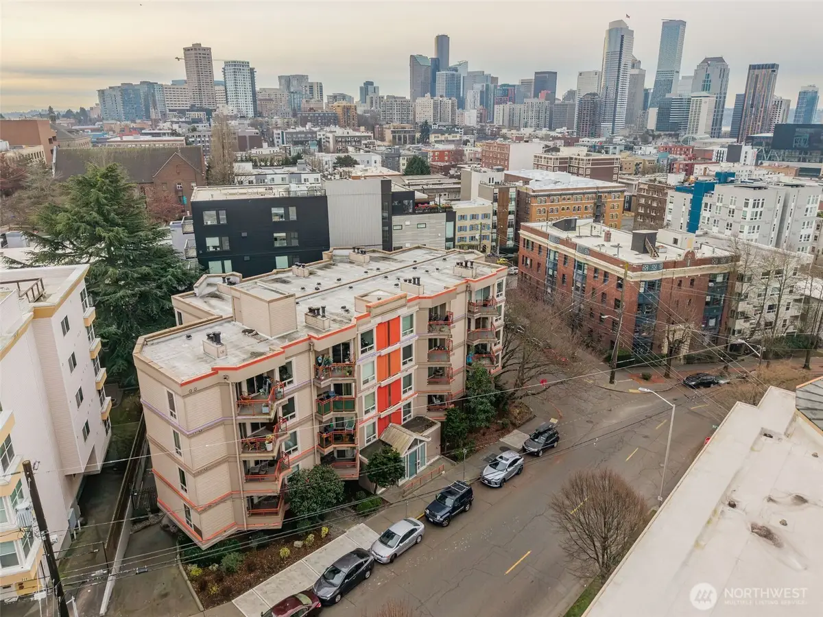 711 E Denny Way #306, Seattle, WA 98122 - #1