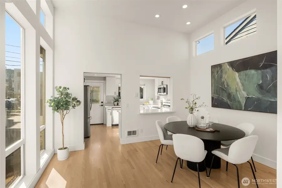 3708 20th Avenue Sw, Seattle, WA 98106 - #2