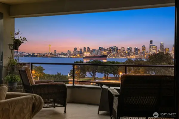 1333 Harbor Avenue Sw #204, Seattle, WA 98116