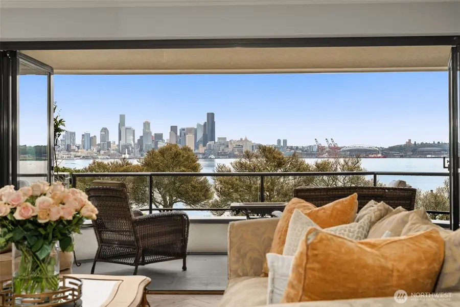 1333 Harbor Avenue Sw #204, Seattle, WA 98116 - #2