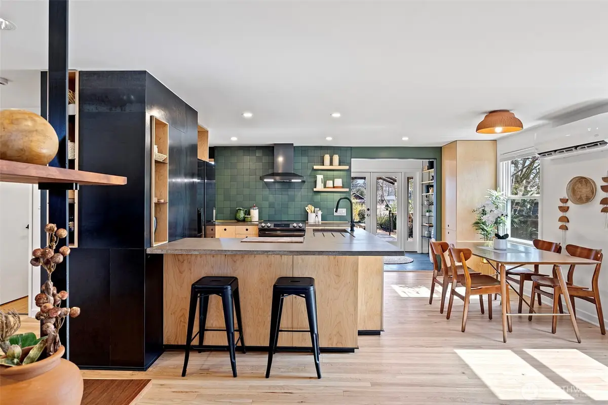 3812 50th Avenue Sw, Seattle, WA 98116 - #1