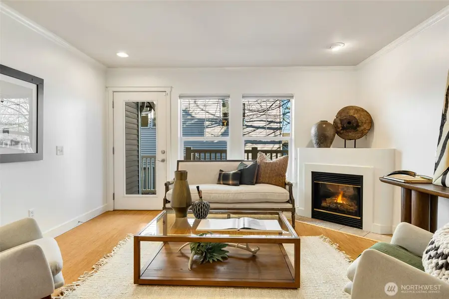 206 24th Avenue E, Seattle, WA 98112 - #3