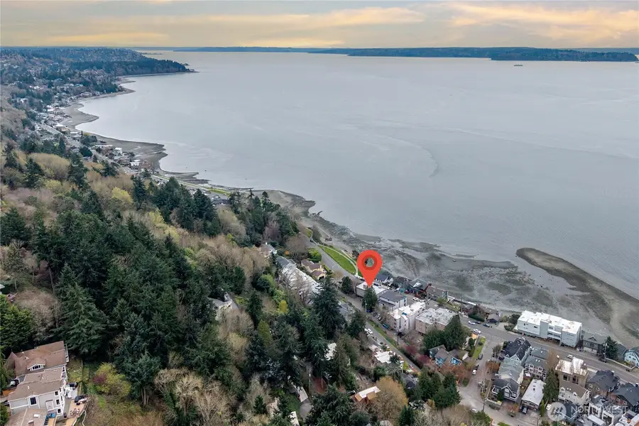 4226 Beach Drive Sw #102, Seattle, WA 98116 - #3