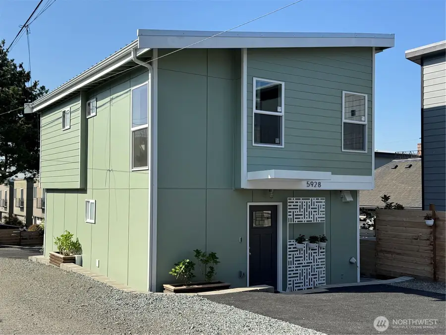 5928 18th Avenue S, Seattle, WA 98108 - #2