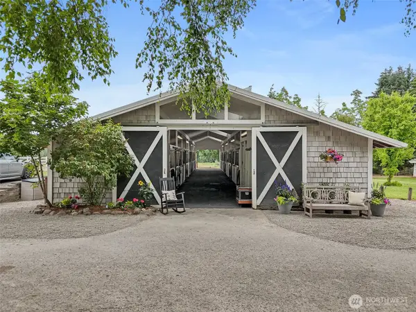 20722 SE 34th Street #2, Sammamish, WA 98075