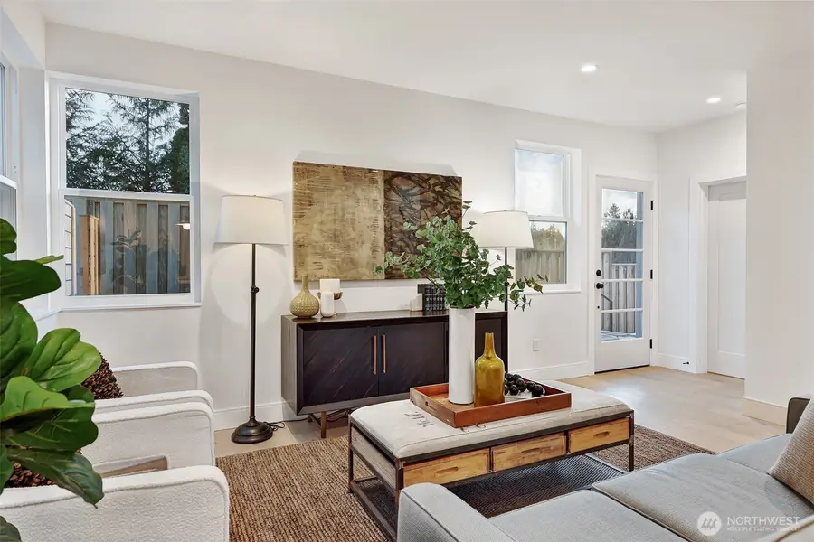 8812 41st Avenue Sw, Seattle, WA 98136 - #3