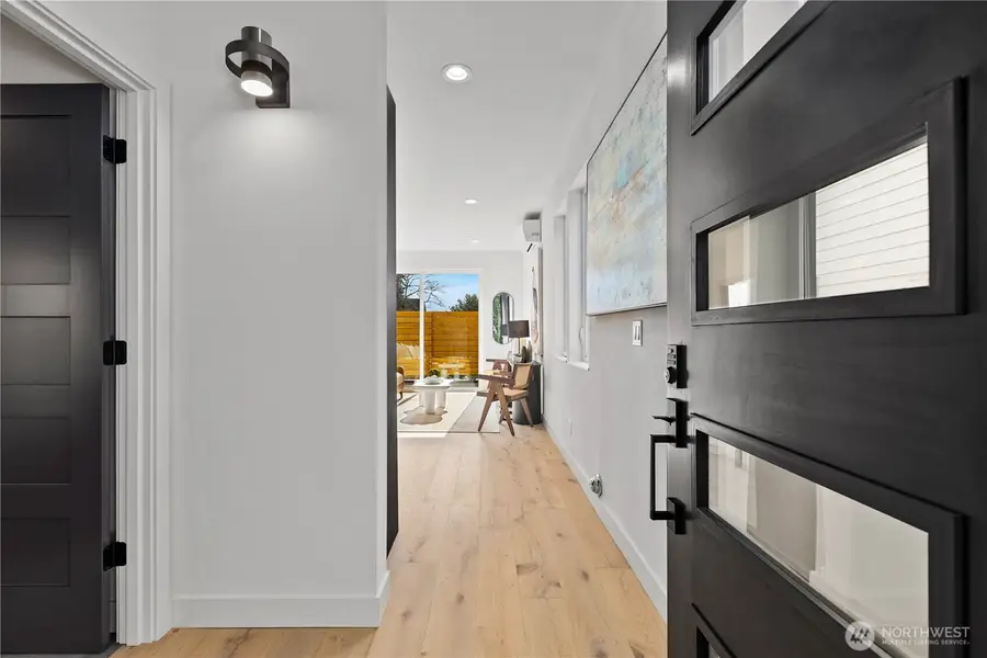 2562 30th Avenue W, Seattle, WA 98199 - #2