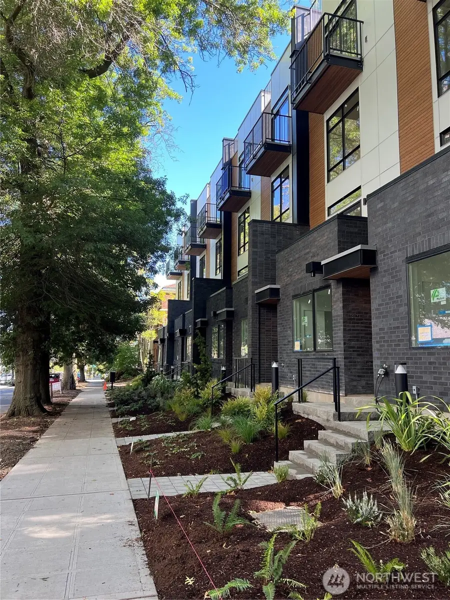 2112 1st Avenue N, Seattle, WA 98109 - #3