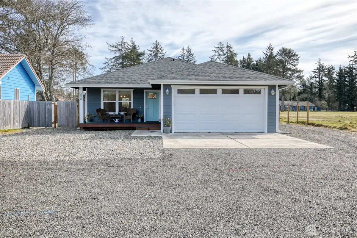 300 Octopus Avenue Ne, Ocean Shores, WA 98569 - #1