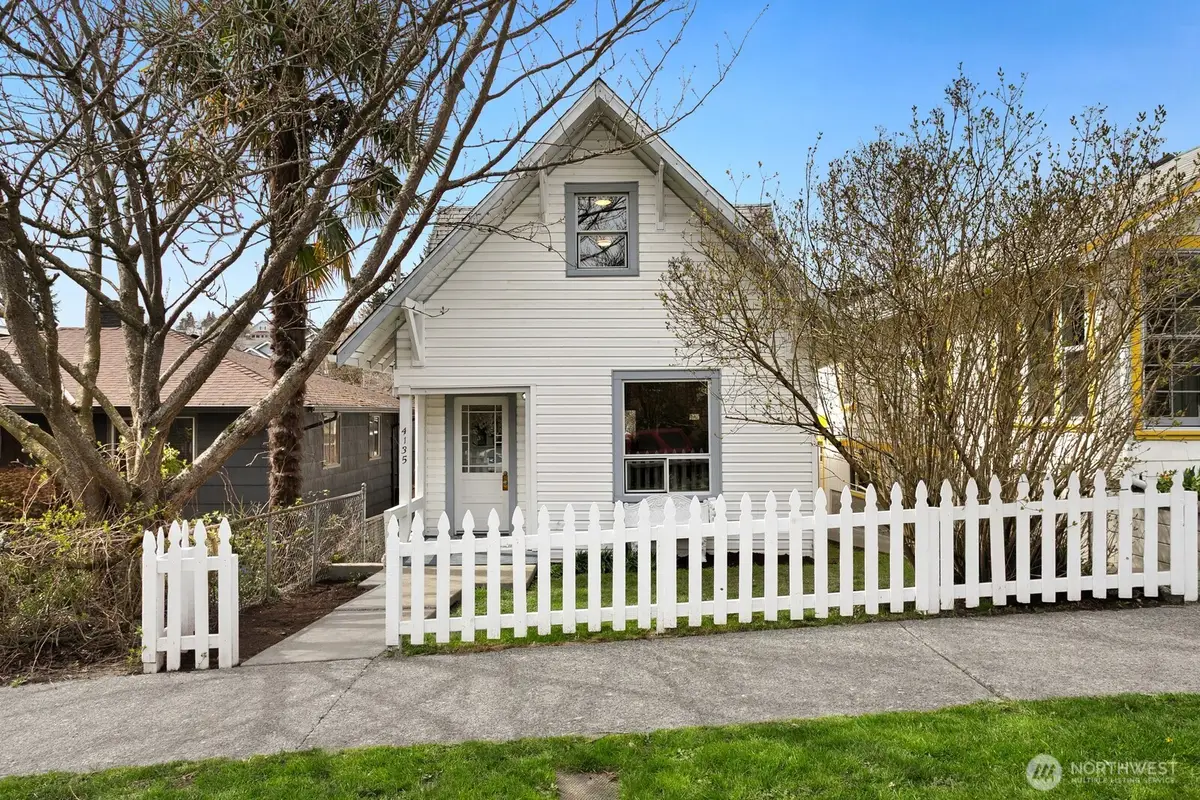 4135 36th Ave Sw, Seattle, WA 98126 - #1