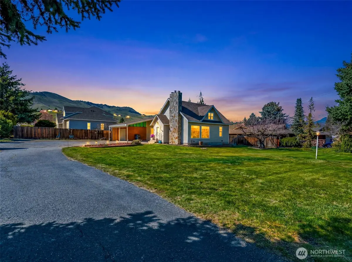 1000 N Western Avenue, Wenatchee, WA 98801 - #1