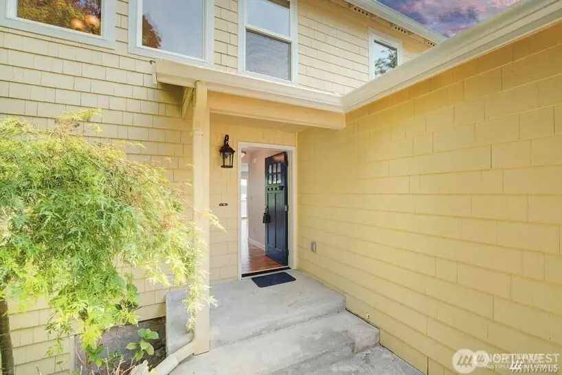 9837 Rainier Avenue S, Seattle, WA 98118 - #2