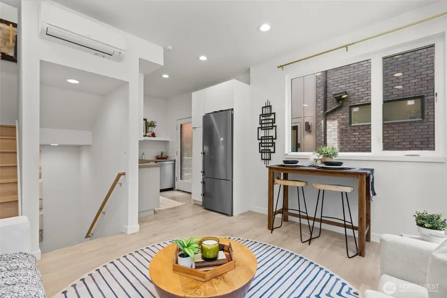 716 11th Avenue E #A, Seattle, WA 98102 - #3