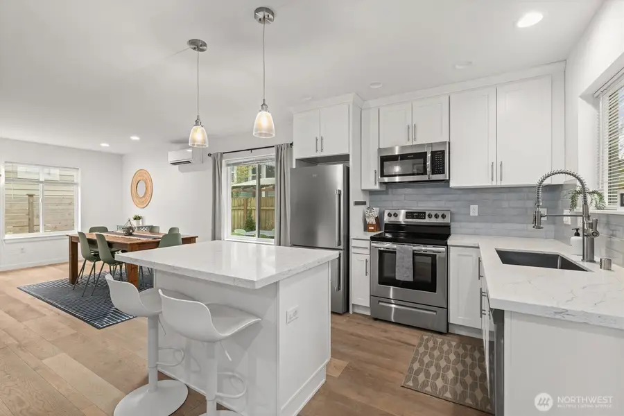 7344 23rd Avenue Nw #B, Seattle, WA 98117 - #2