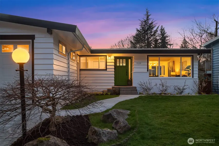 7039 39th Avenue Ne, Seattle, WA 98115 - #3