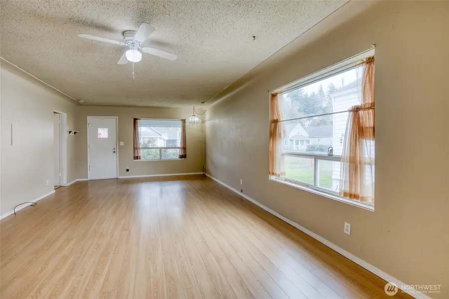 432 Eklund Avenue, Hoquiam, WA 98550 - #3