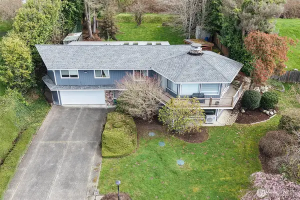 9678 Crest Dr, Blaine, WA 98230