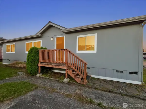 210 37th Street Se #130, Auburn, WA 98002