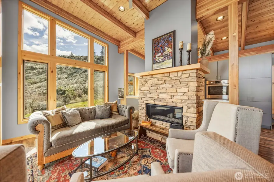 111 Hawks Meadow, Chelan, WA 98816 - #3