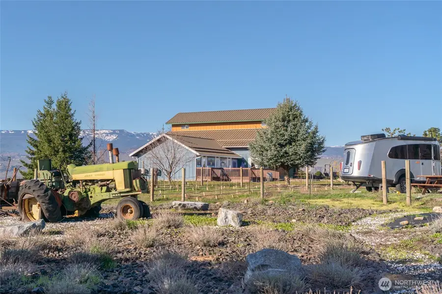 980 S Webb Place, East Wenatchee, WA 98802 - #2