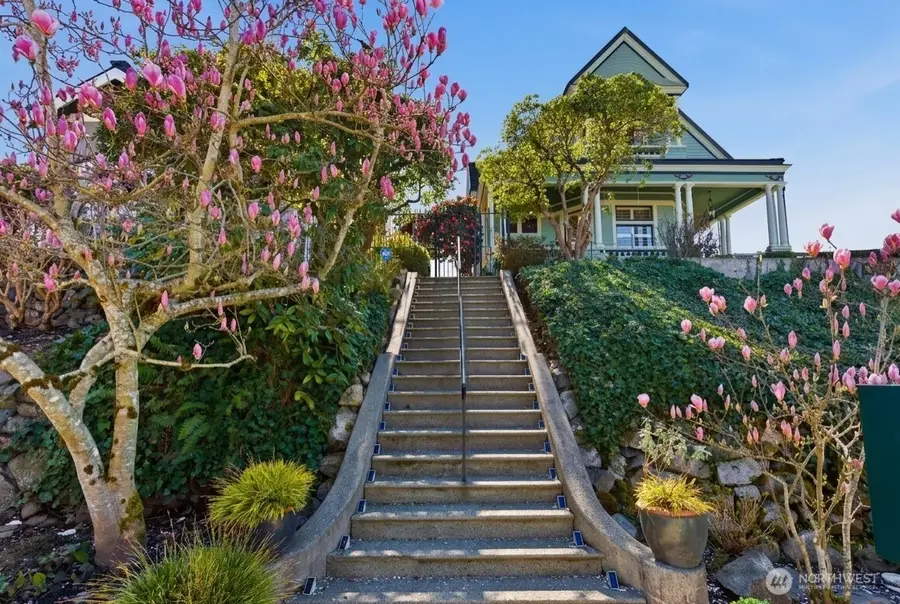 522 N E Street, Tacoma, WA 98403 - #3