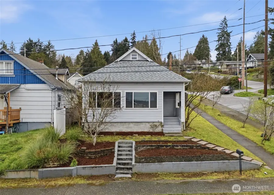 403 S Lafayette Avenue, Bremerton, WA 98312 - #3