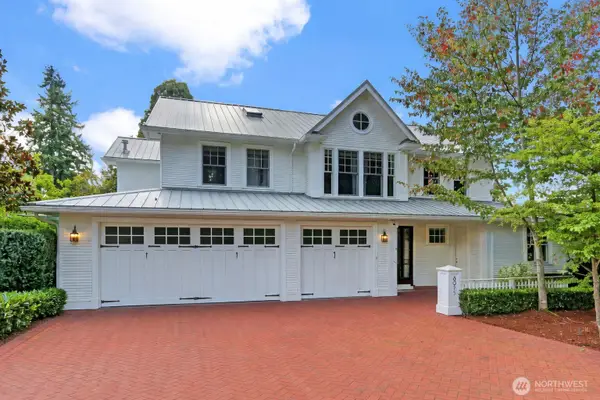 8975 NE 10th Street, Bellevue, WA 98004