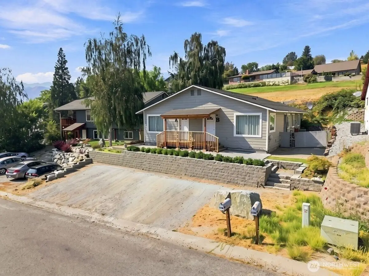 380 N Shore Court, Manson, WA 98831 - #1