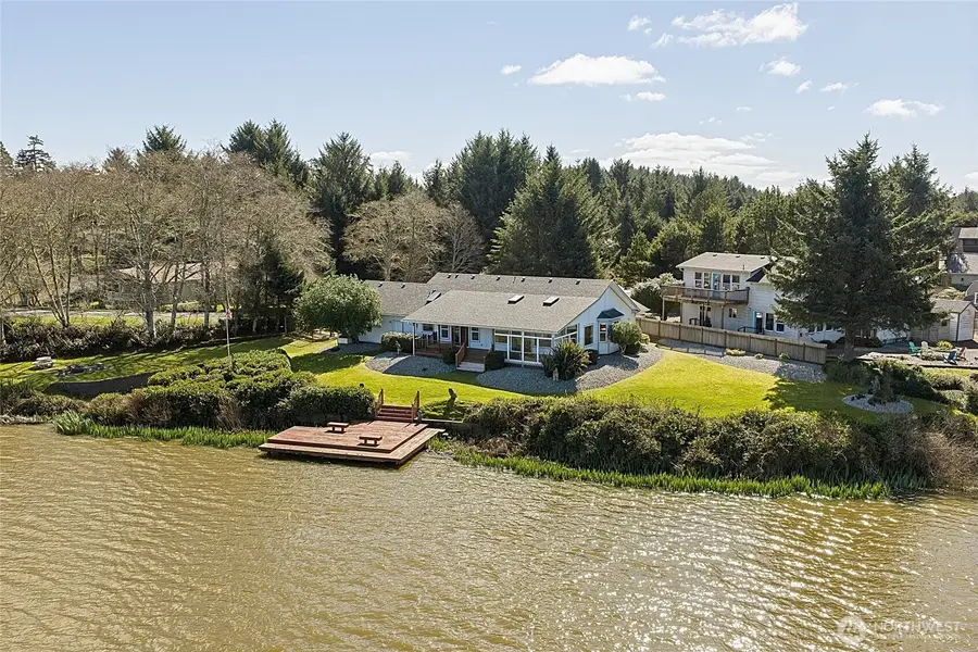 288 Overlake Street Ne, Ocean Shores, WA 98569 - #2