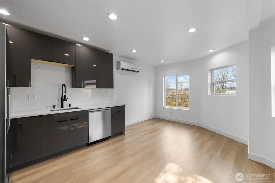 4047 25th Avenue W, Seattle, WA 98199 - #3