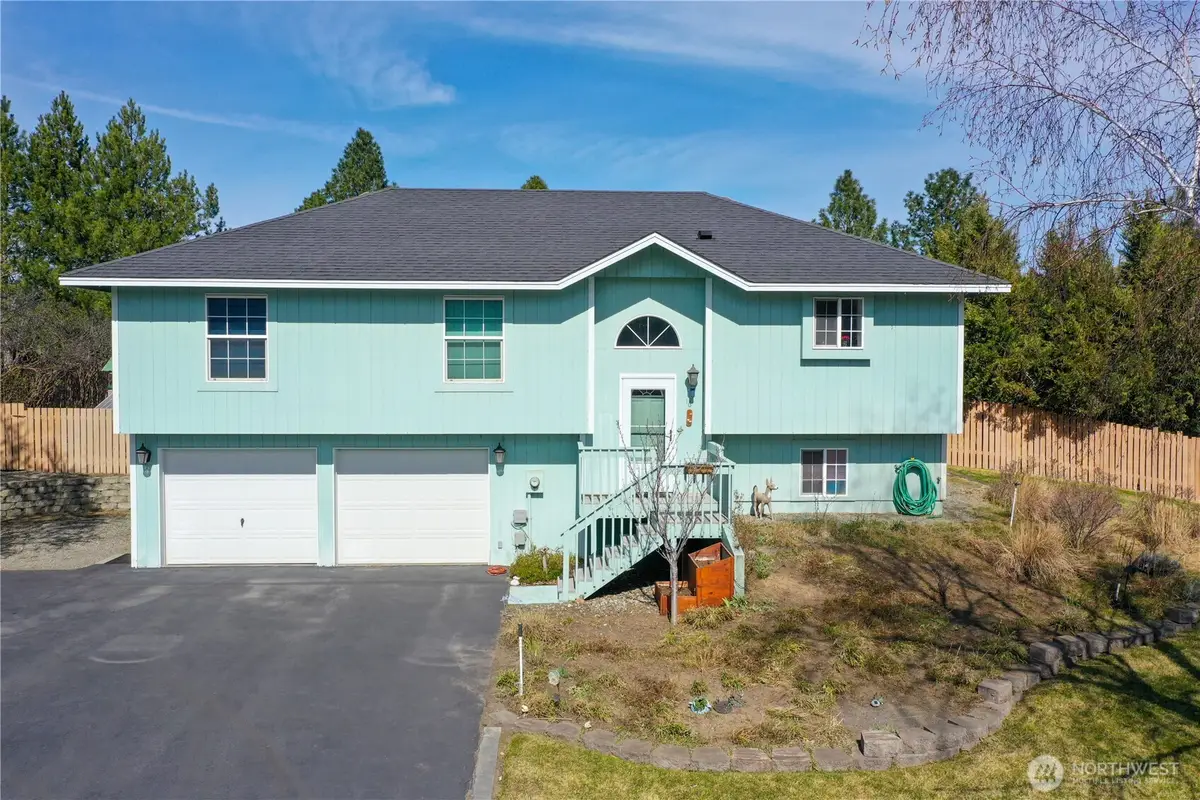 16 River Overlook Street, Omak, WA 98841 - #1