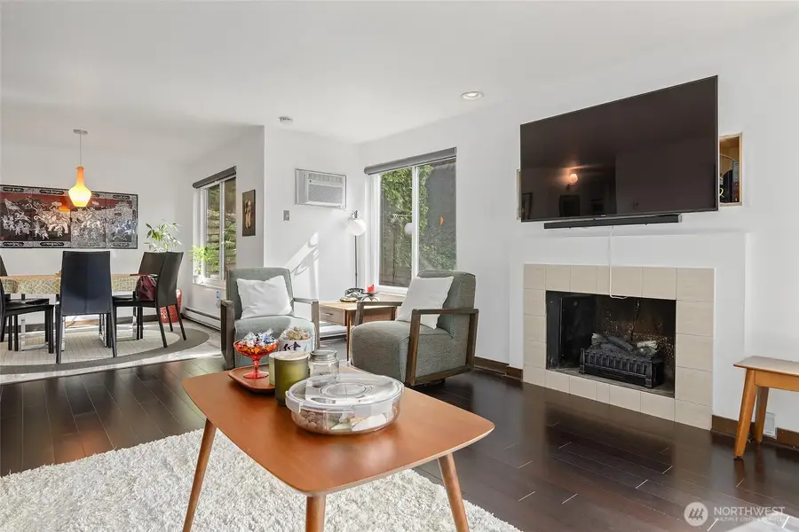 135 N 46th Street #101, Seattle, WA 98103 - #3