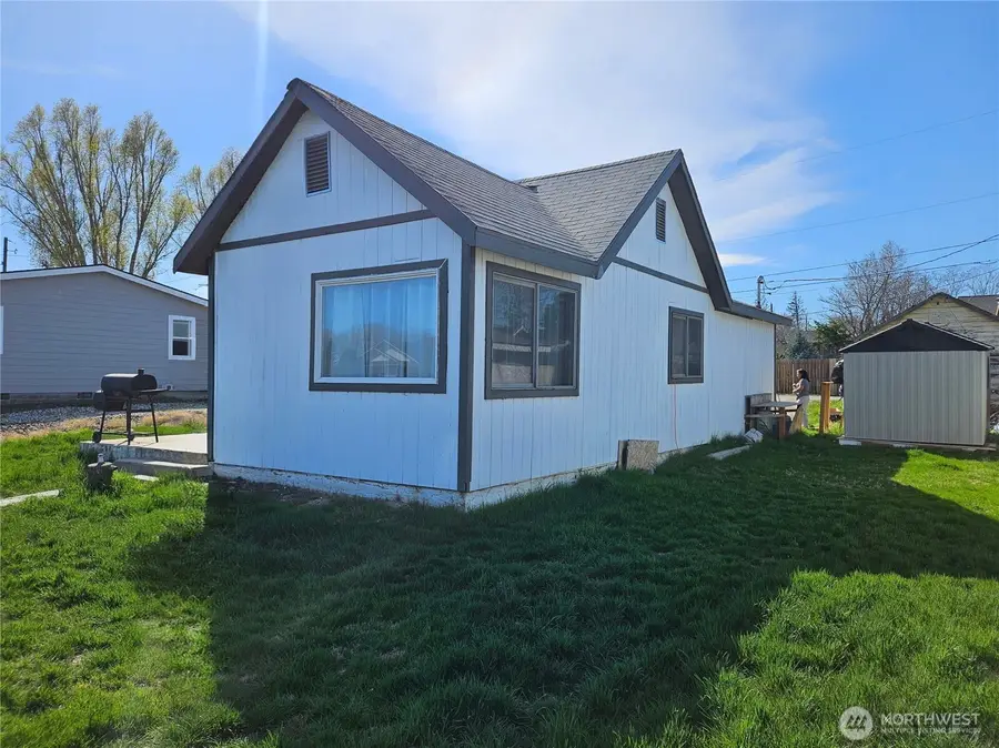 47 S Dogwood Street, Soap Lake, WA 98851 - #3